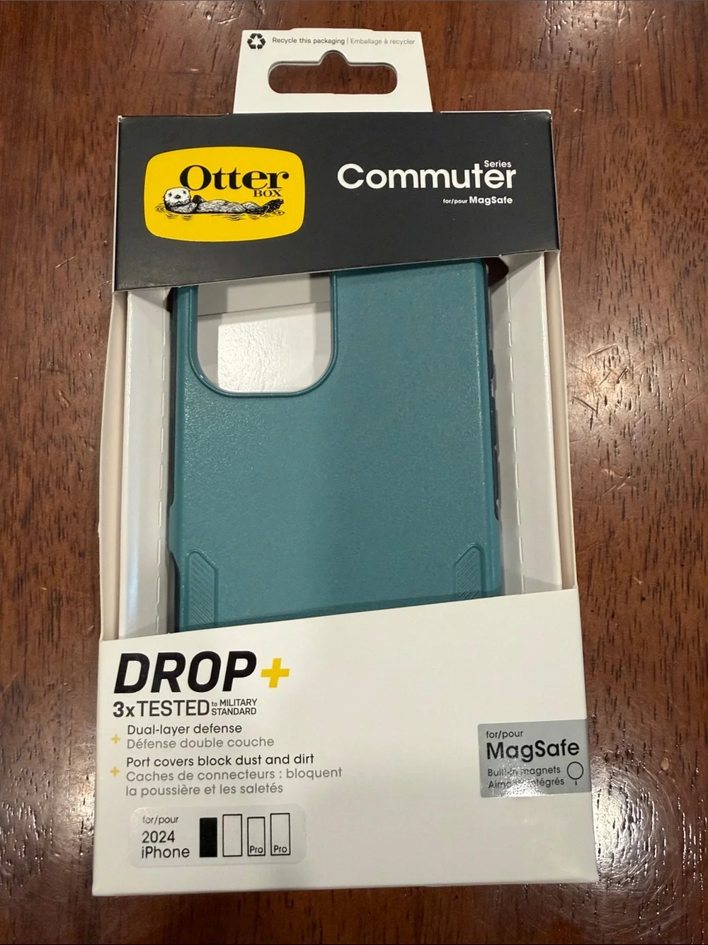 OtterBox Commuter Series MagSafe Case in Teal for iPhone 16